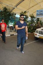 Arjun Kapoor at airport in Mumbai on 27th April 2015